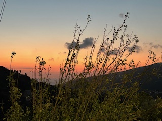 Ας κρατήσουν οι χοροί όταν χαράζει στο Αιγαίο