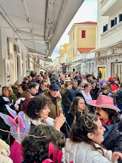 Μποφόρ συμμετοχής και κεφιού στο Καρναβάλι της Χώρας