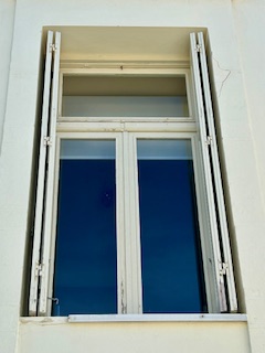 Παράθυρα ανοιχτά, παράθυρα κλειστά, παράθυρα σφαλιστά